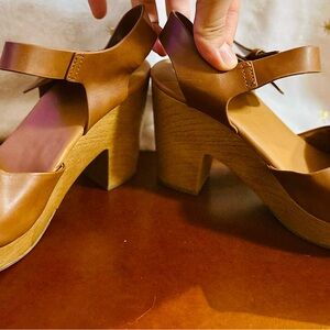 Universal Thread Brown Platform Heels